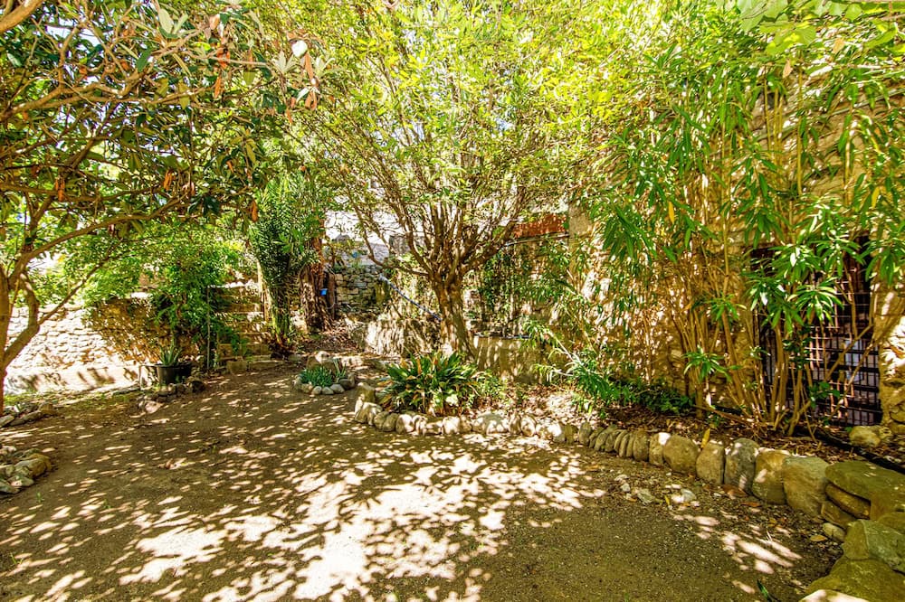 Photo of Outdoor in Besalu