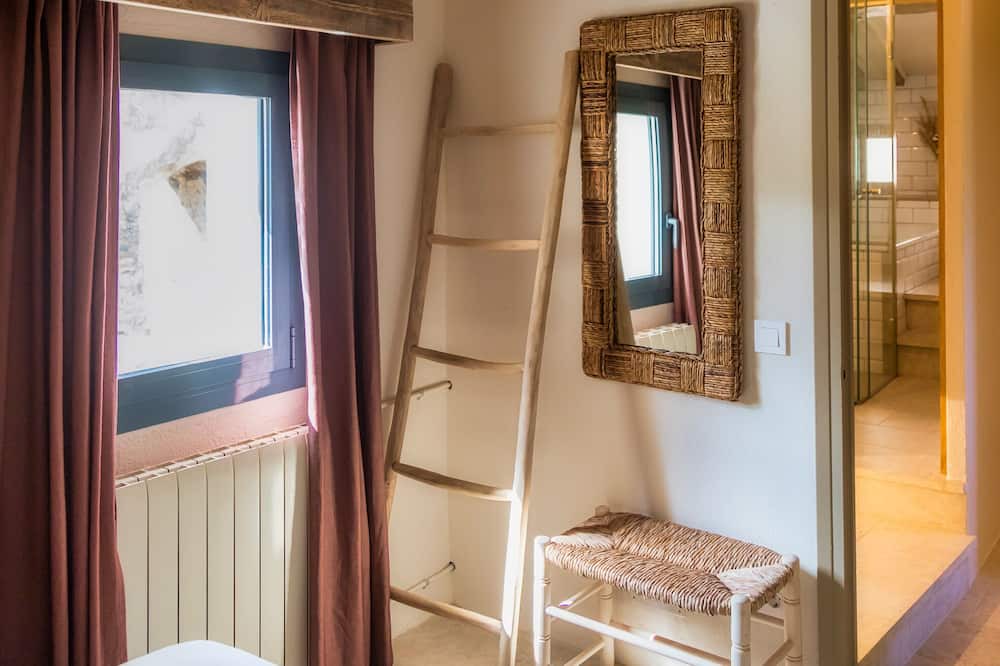 Photo of Bedroom in Besalu