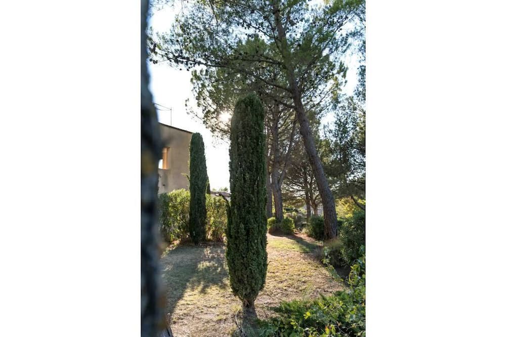 Photo of Outdoor in Pont Royal