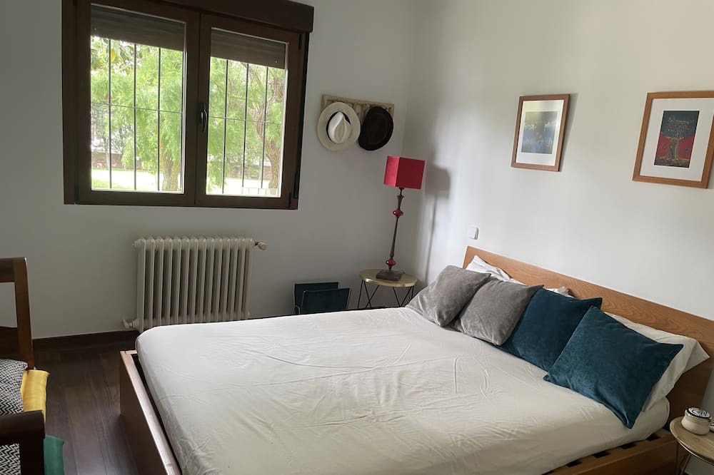 Photo of Bedroom in Chiloeches