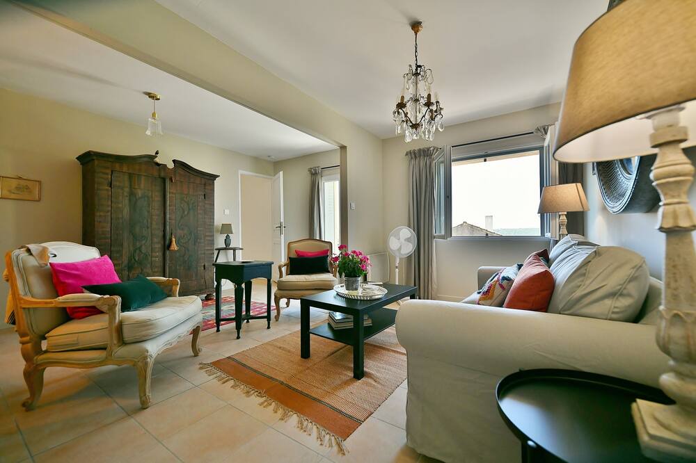 Photo of Livingroom in Saint-Maximin