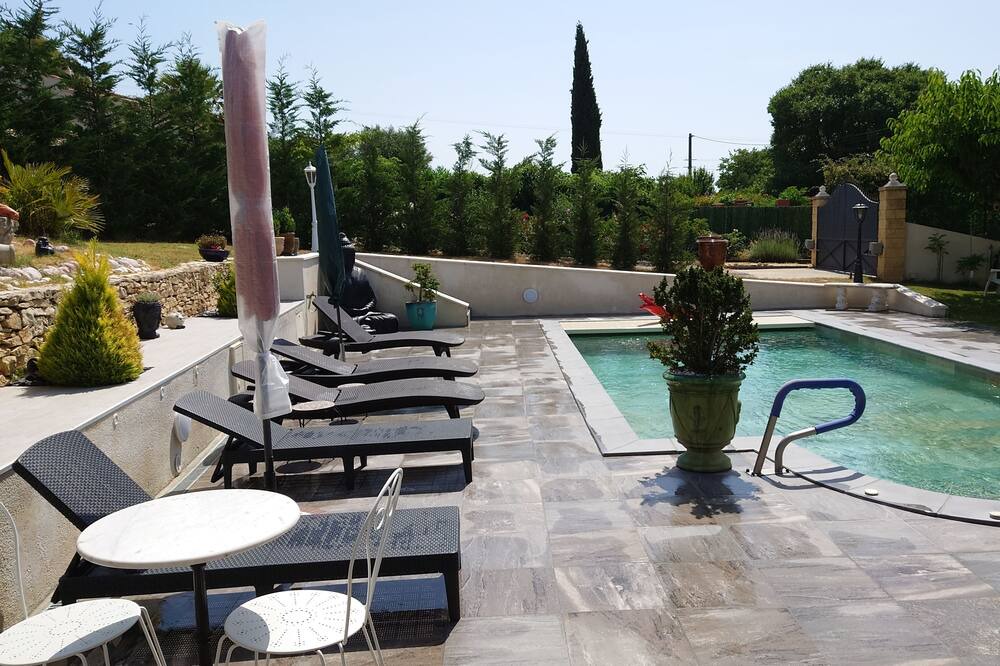 Photo of Outdoor in Saint-Maximin