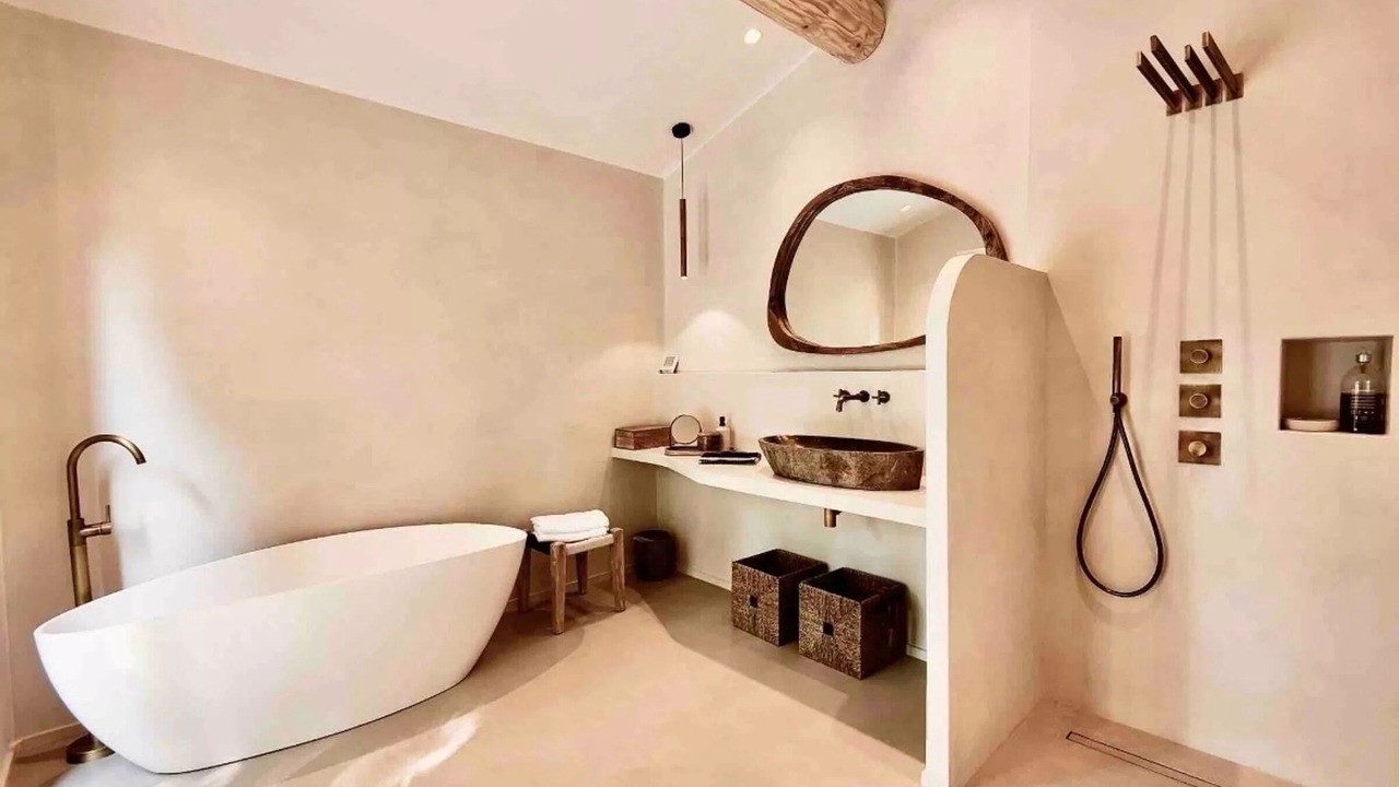Photo of Bathroom in Le Puy-Sainte-Reparade