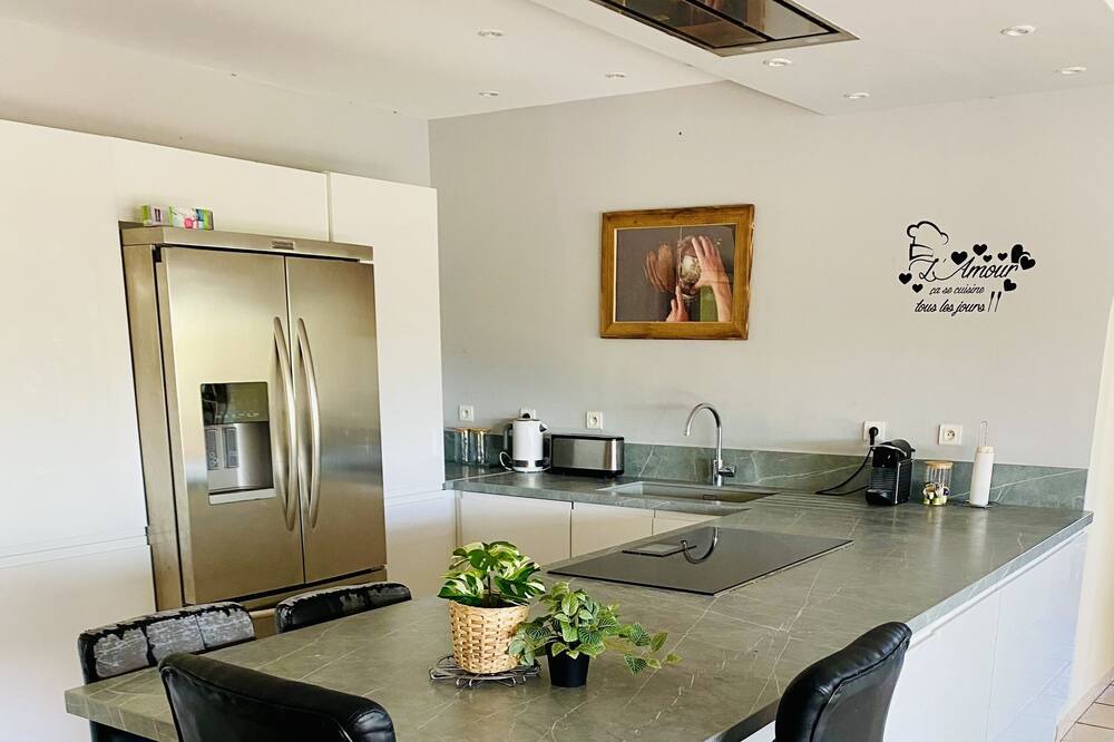 Photo of Kitchen in Euzet-les-Bains