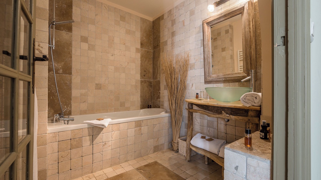 Photo of Bathroom in Saint-Etienne-du-Gres