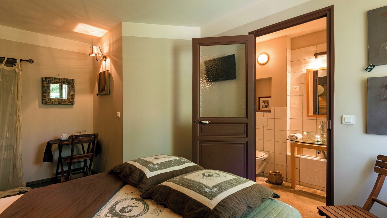 Photo of Bathroom in Saint-Etienne-du-Gres