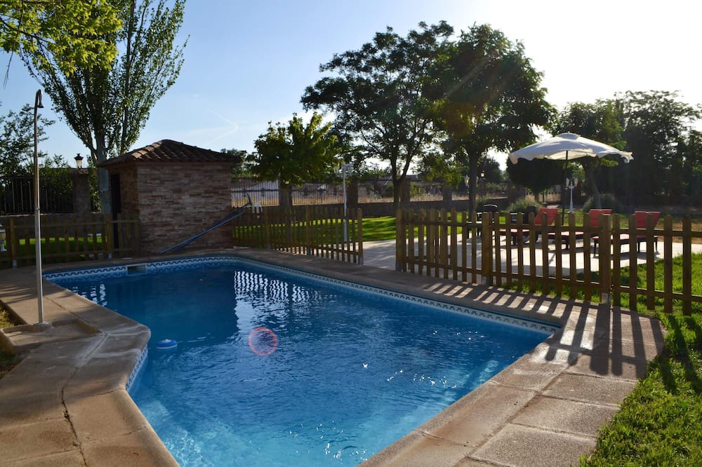 Photo of Outdoor in Fernan Caballero