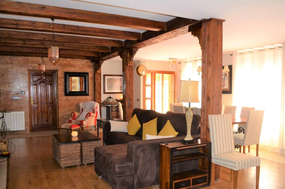 Photo of Livingroom in Fernan Caballero
