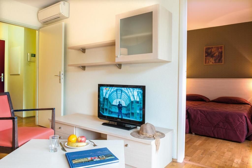 Photo of Bedroom in Divonne-les-Bains