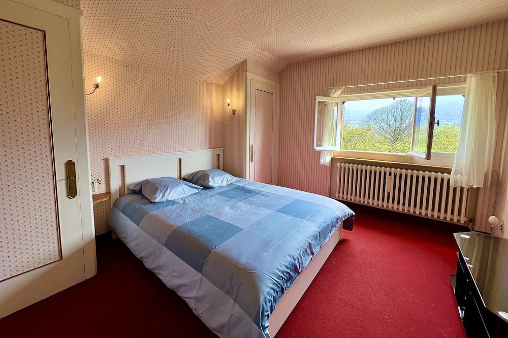 Photo of Bedroom in Champagne-en-Valromey