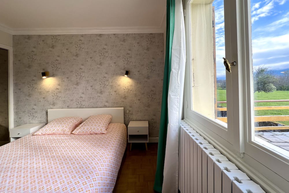 Photo of Bedroom in Champagne-en-Valromey