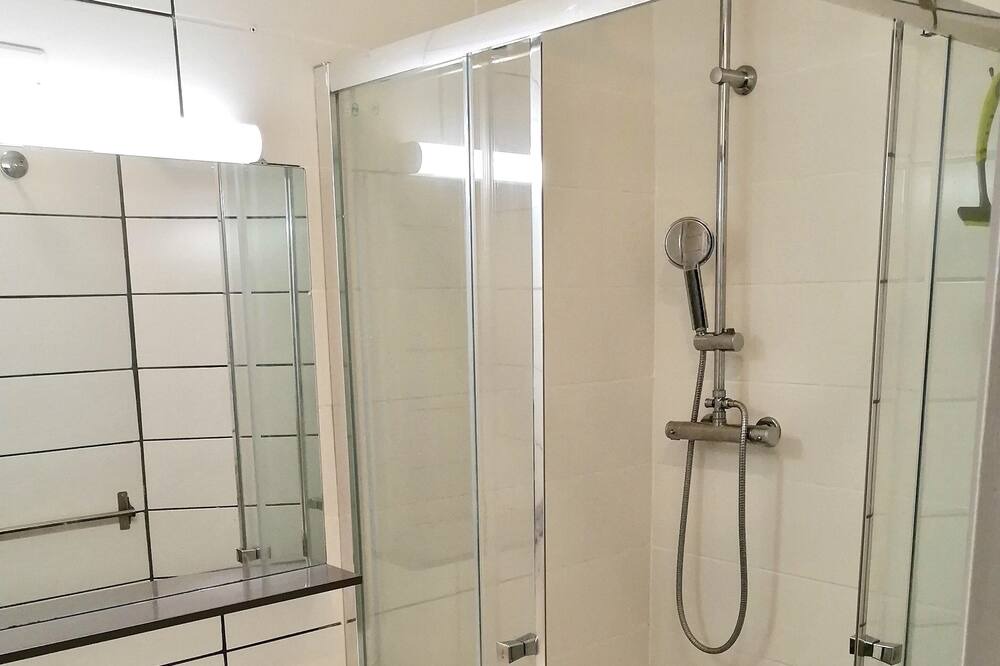 Photo of Bathroom in Marguerittes