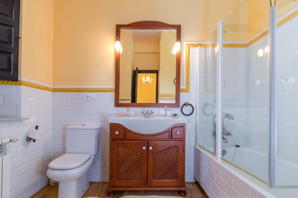 Photo of Bathroom in Hoz de Anero