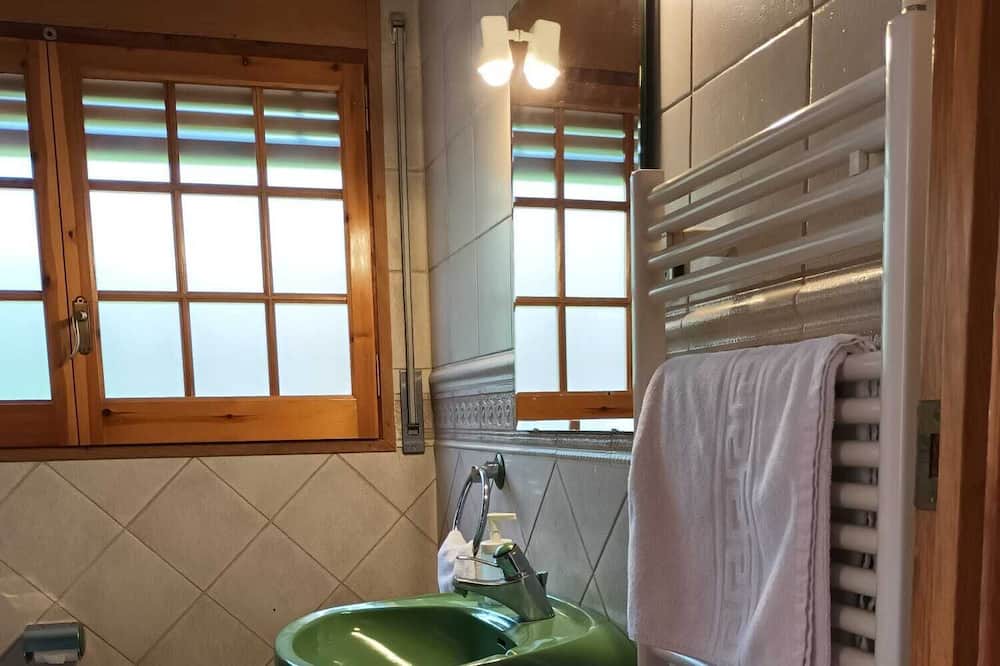 Photo of Bathroom in Llica d'Amunt