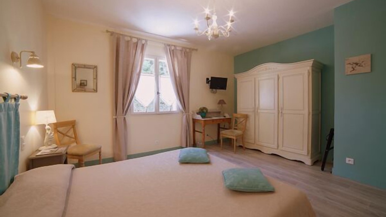 Photo of Bedroom in Mas-Blanc-des-Alpilles