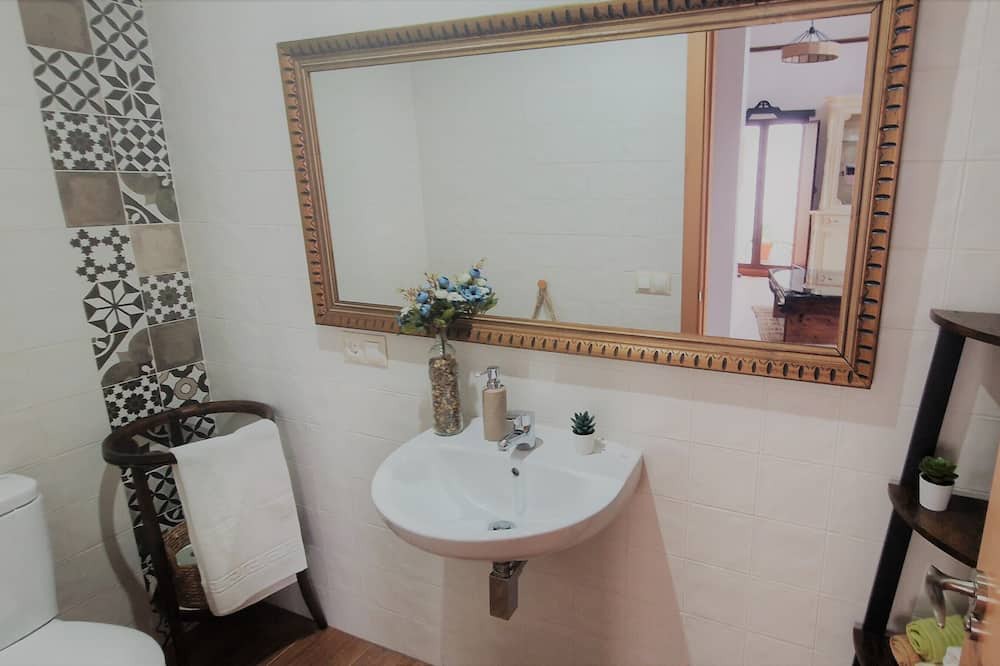 Photo of Bathroom in Torre de Don Miguel