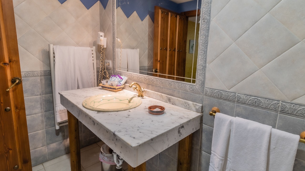 Photo of Bathroom in Plasenzuela