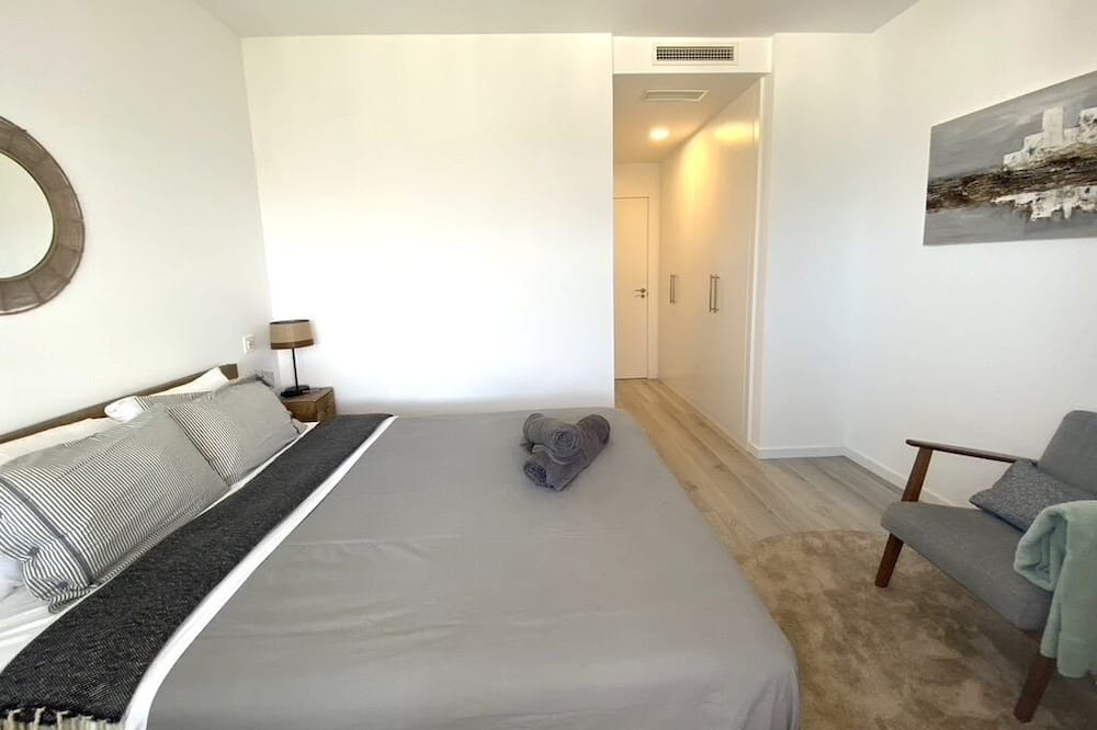 Photo of Bedroom in New Golden Mile