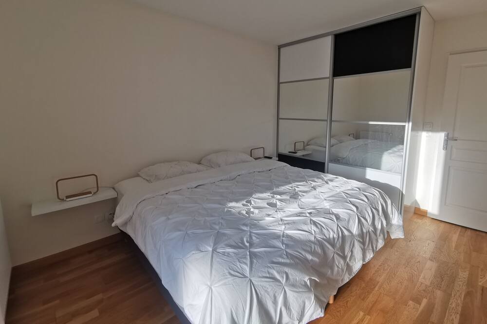 Photo of Bedroom in Saint-Genis-Pouilly