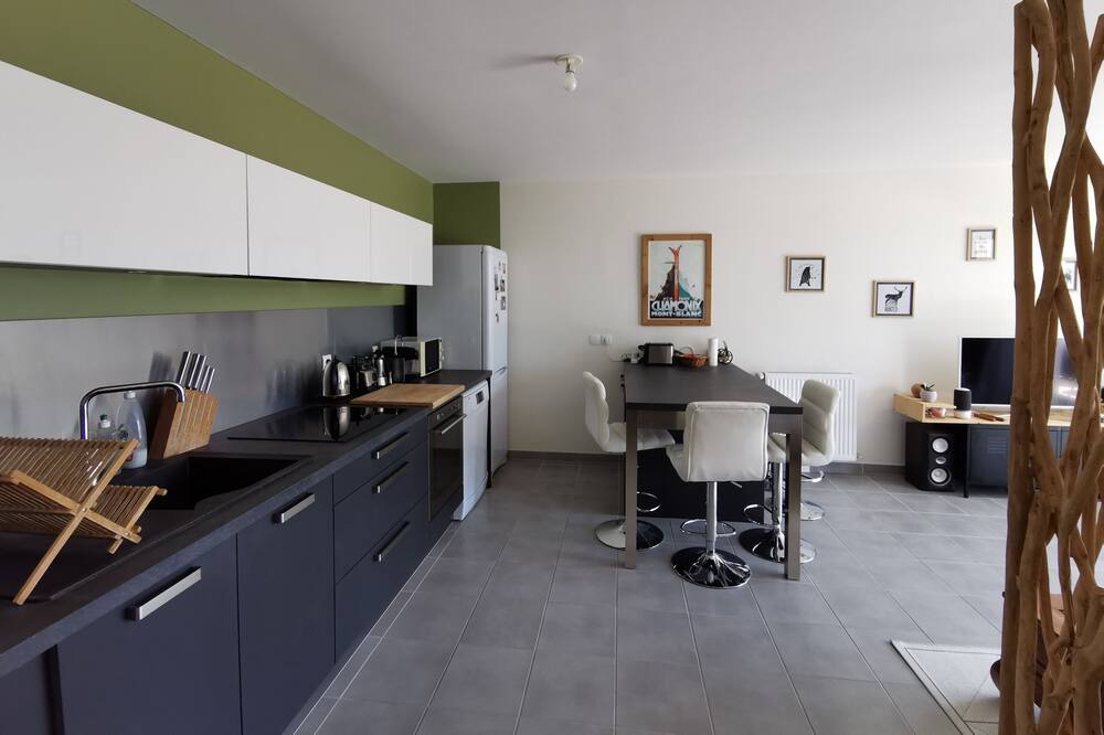 Photo of Kitchen in Saint-Genis-Pouilly