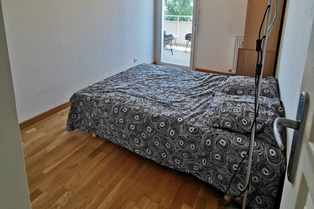 Photo of Bedroom in Saint-Genis-Pouilly