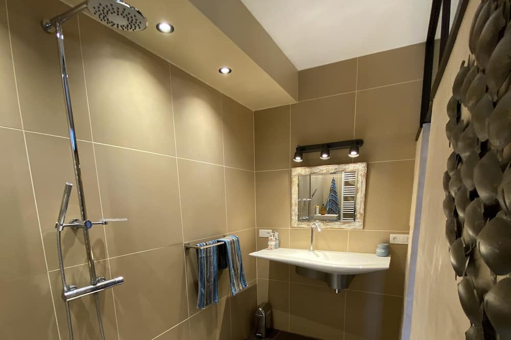 Photo of Bathroom in Menerbes