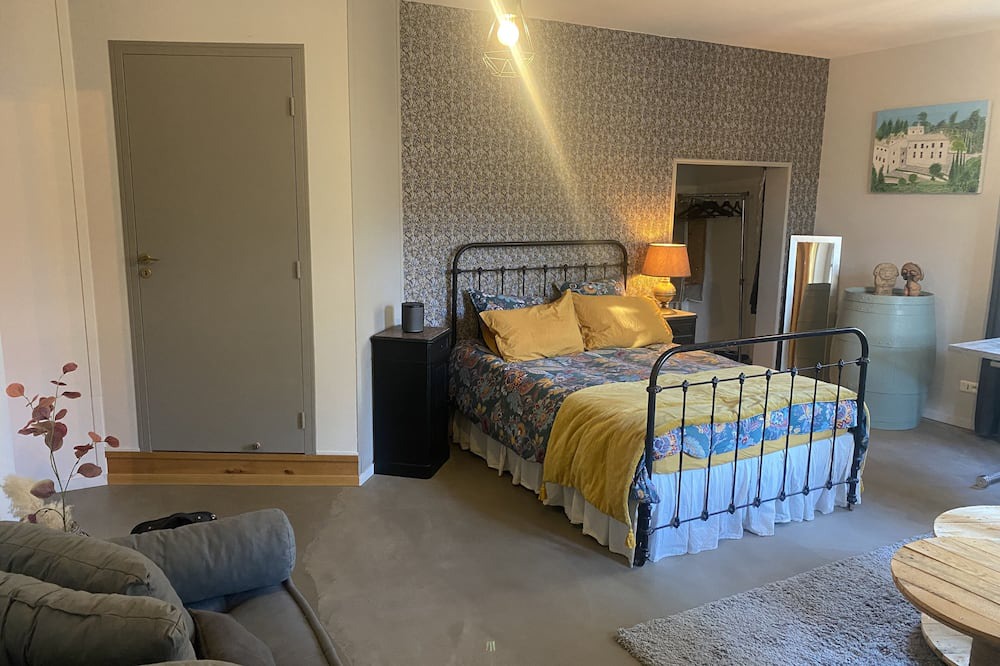 Photo of Bedroom in Menerbes