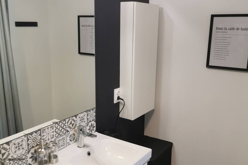Photo of Bathroom in Morieres-les-Avignon