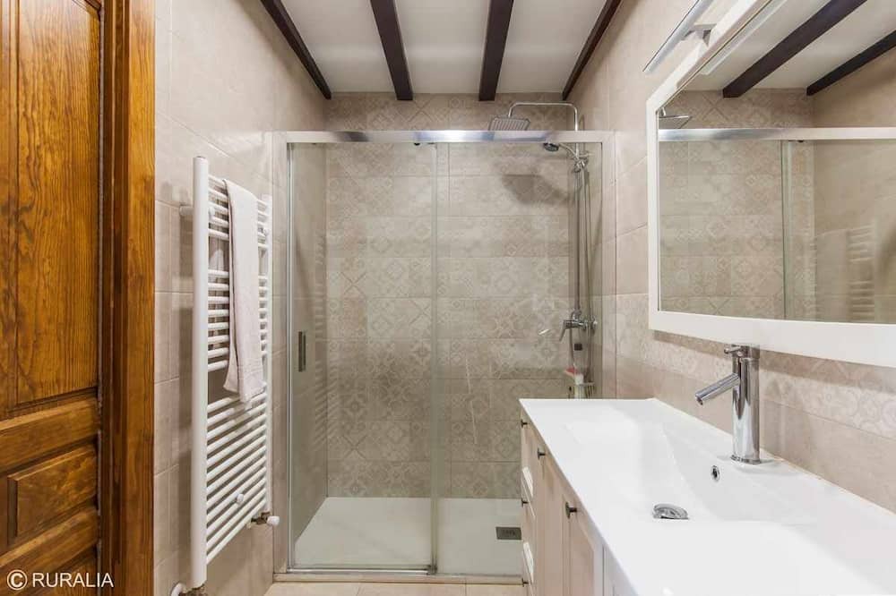 Photo of Bathroom in Orena
