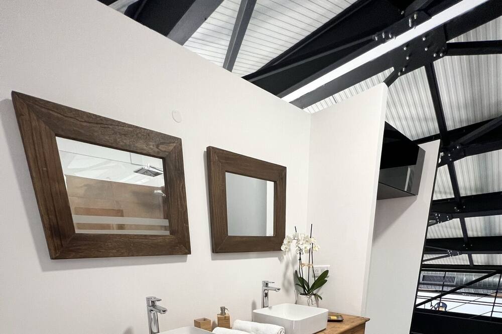 Photo of Bathroom in Cadereau
