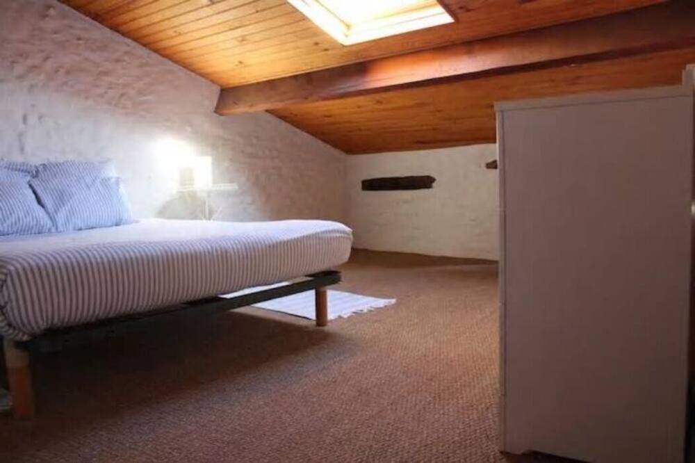 Photo of Bedroom in Montclar