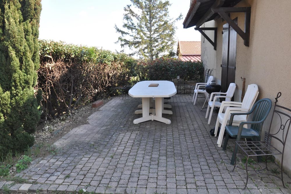 Photo of Patio Balcony in Saint-Laurent-d'Agny
