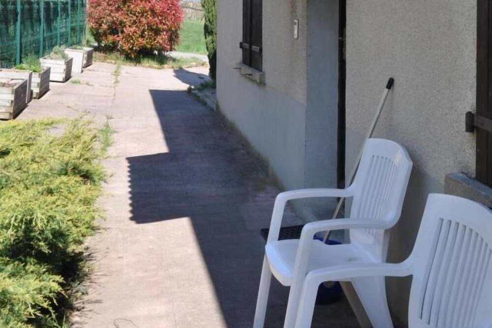 Photo of Patio Balcony in Saint-Laurent-d'Agny