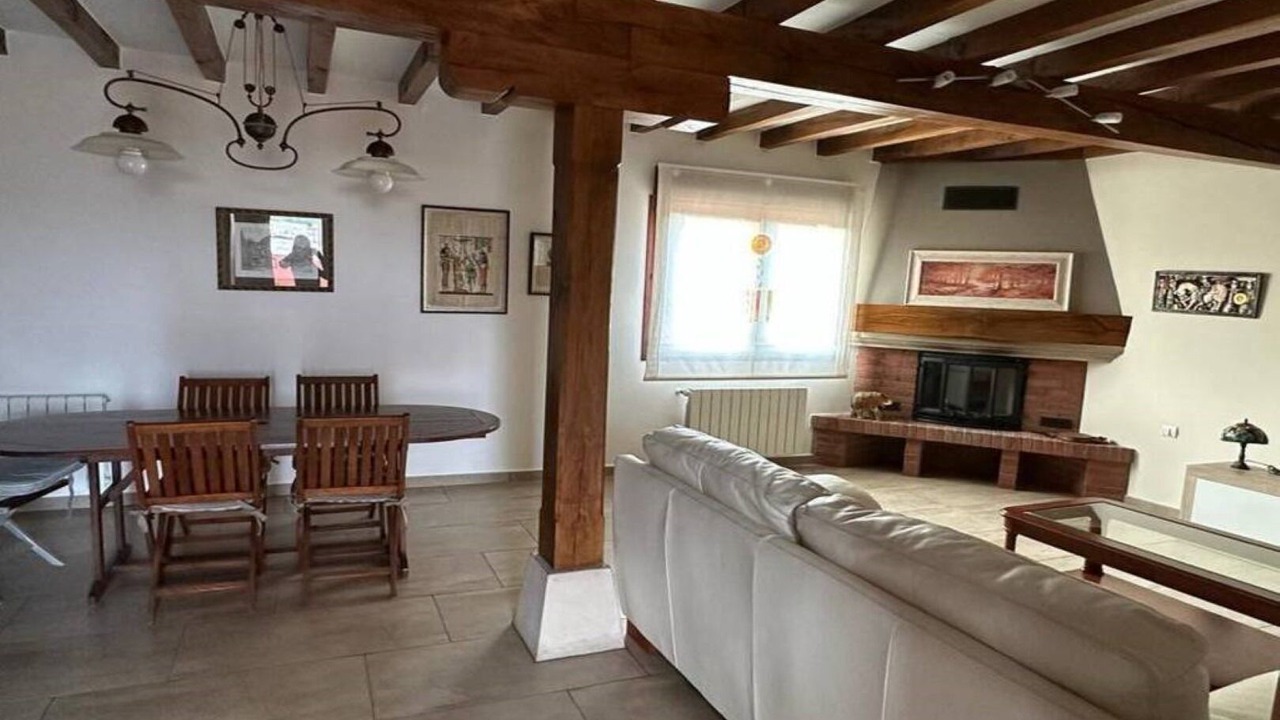 Photo of Livingroom in Mompia