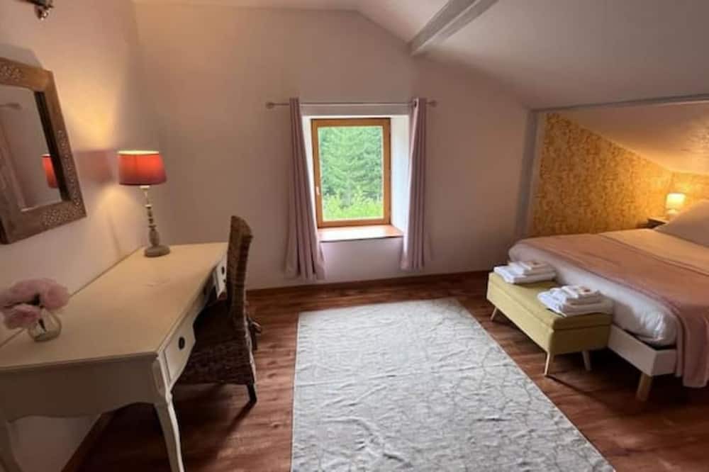 Photo of Bedroom in Brenod