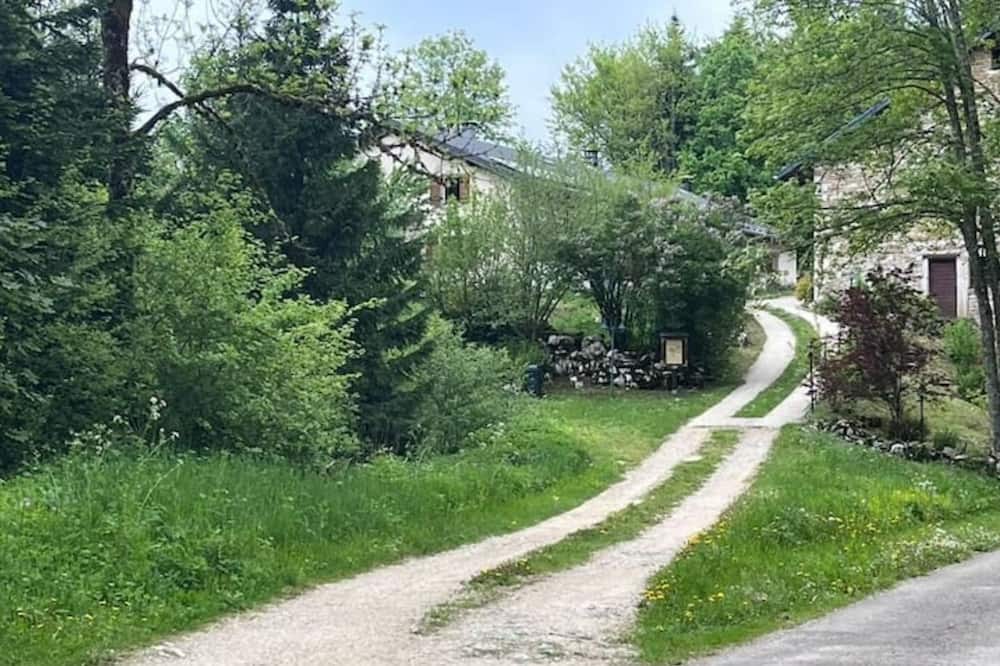 Photo of Outdoor in Brenod