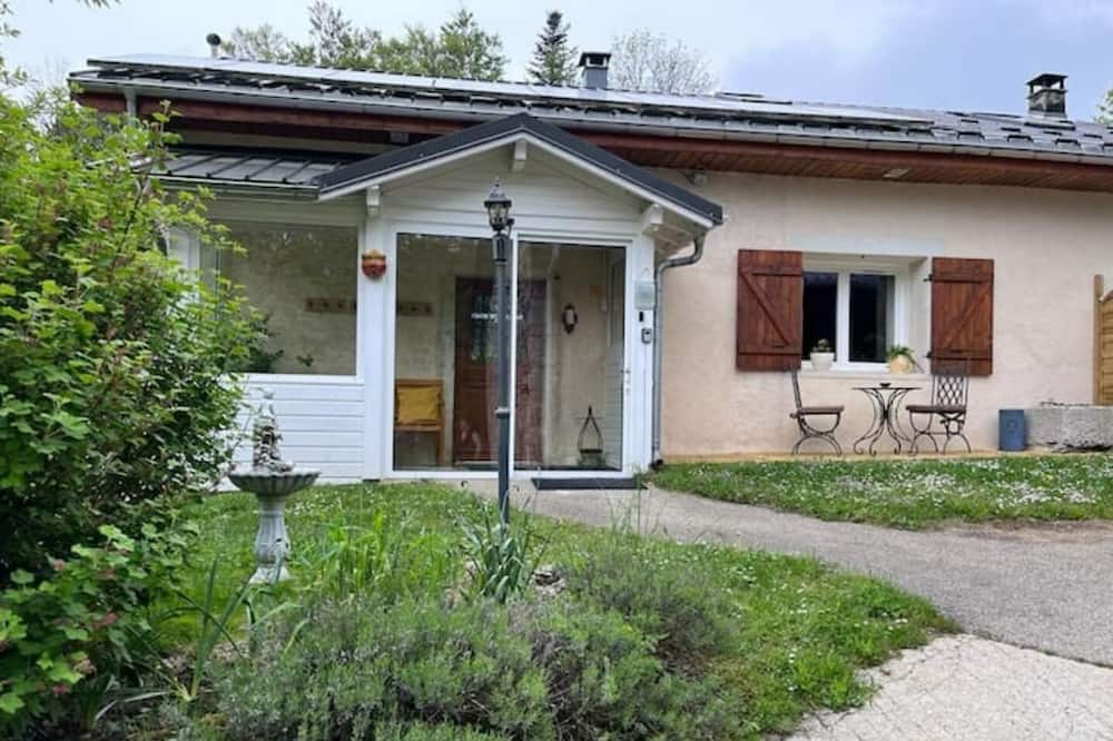 Photo of Outdoor in Brenod