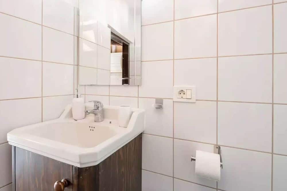 Photo of Bathroom in Historical Center
