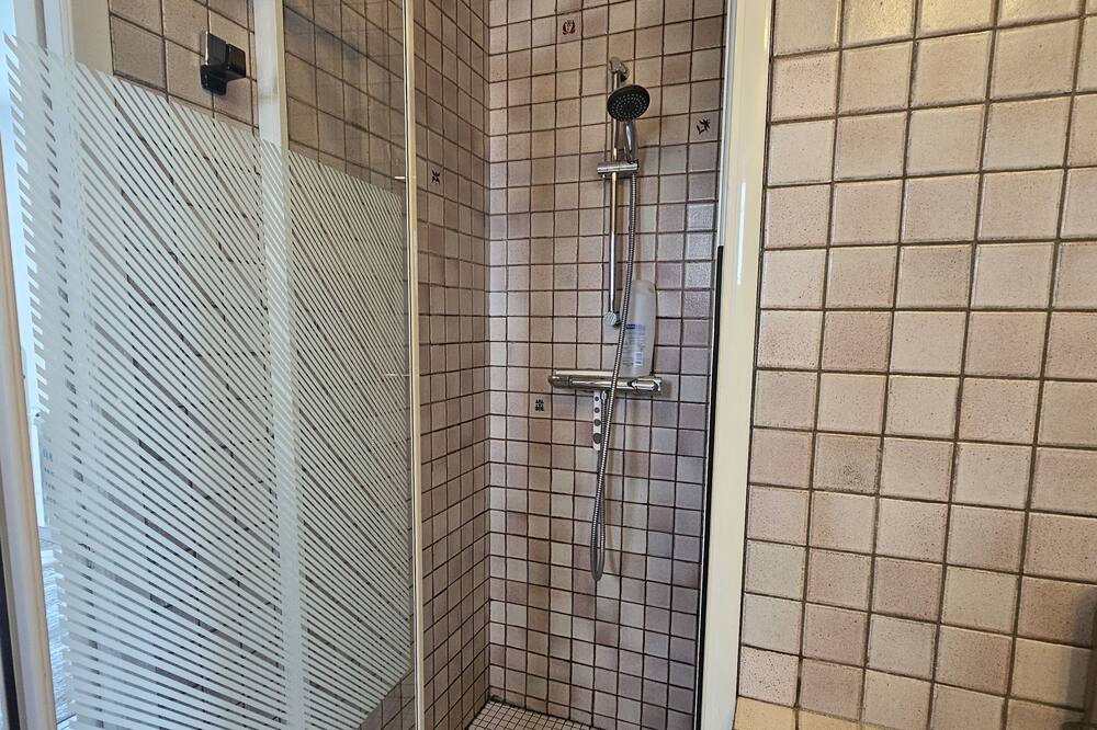Photo of Bathroom in Nord