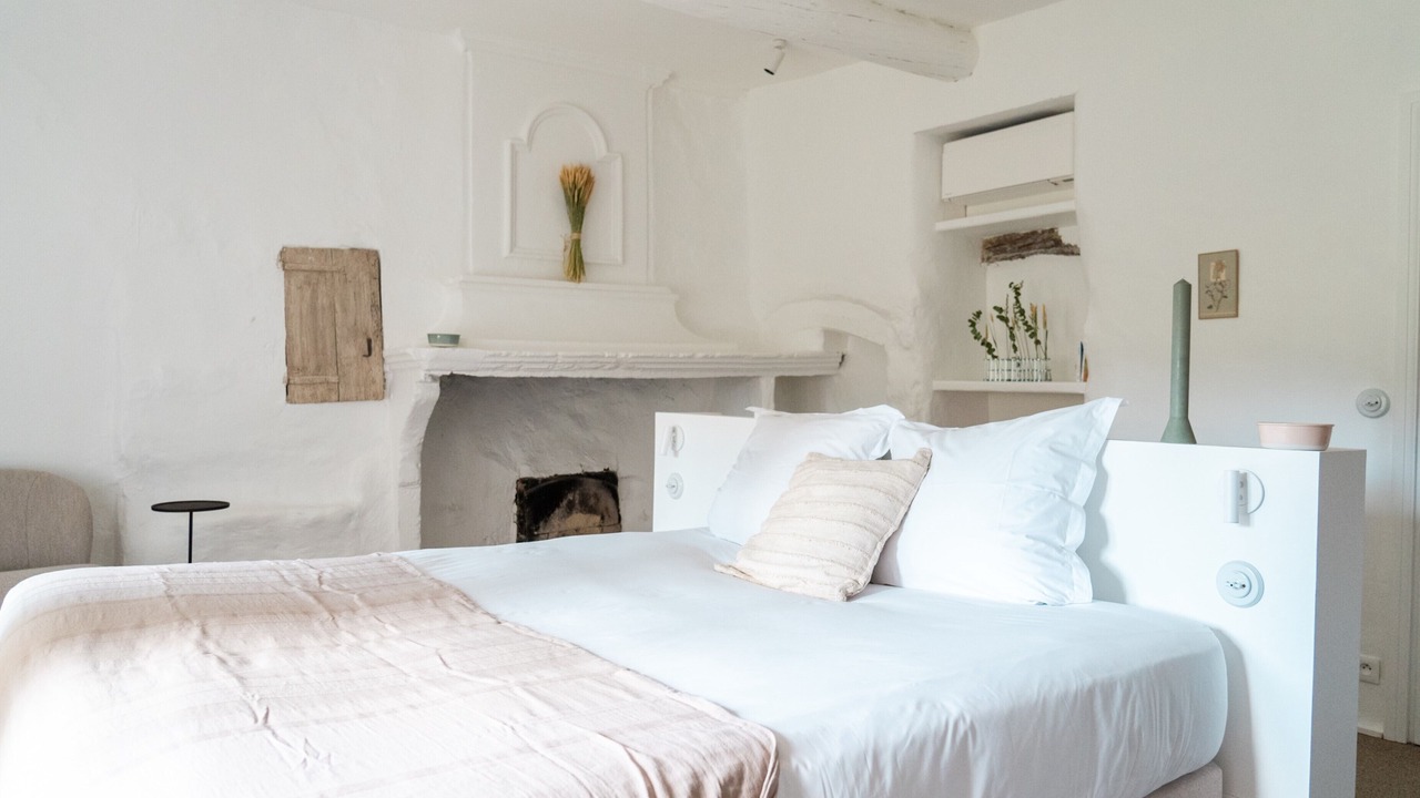 Photo of Bedroom in Oppede