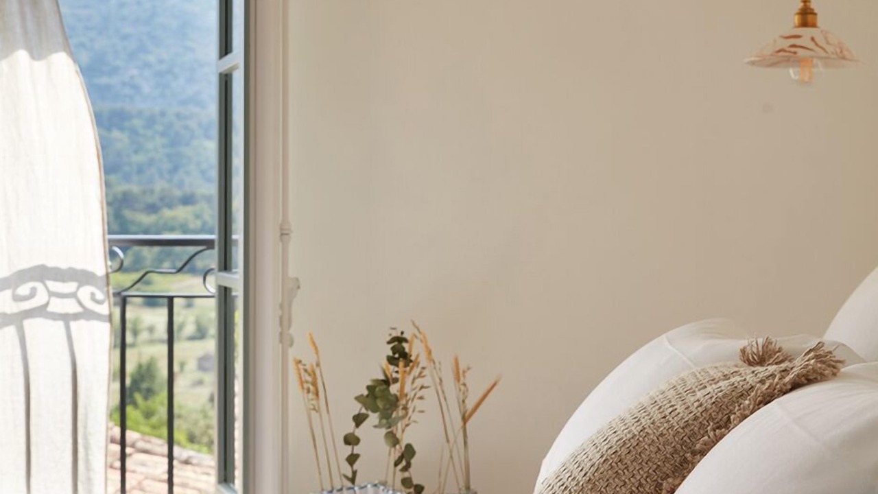 Photo of Bedroom in Oppede