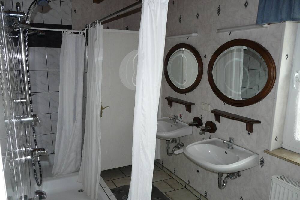Photo of Bathroom in Sudwalde