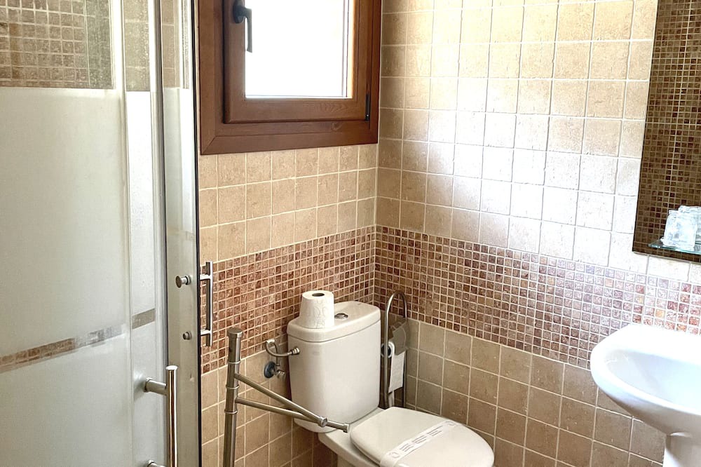 Photo of Bathroom in Armallones