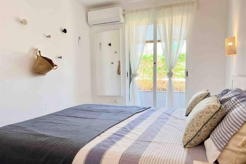 Photo of Bedroom in Cala en Blanes