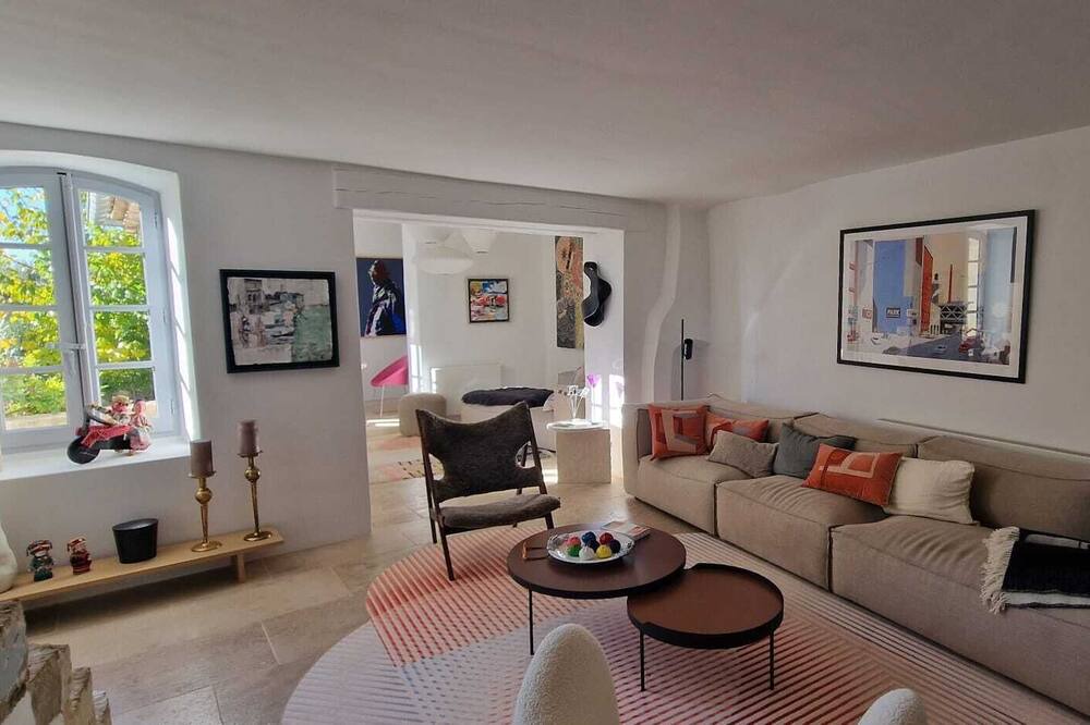 Photo of Livingroom in Arpaillargues-et-Aureillac