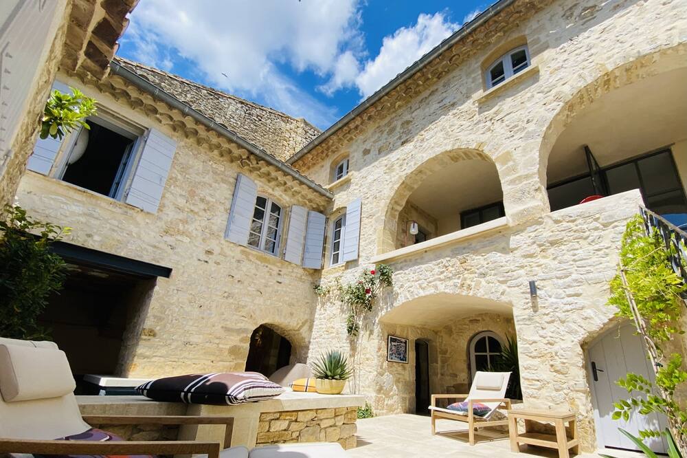 Photo of Outdoor in Arpaillargues-et-Aureillac