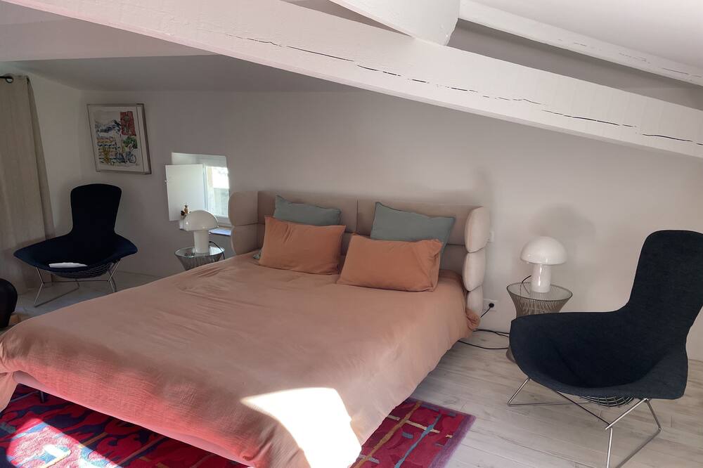 Photo of Bedroom in Arpaillargues-et-Aureillac