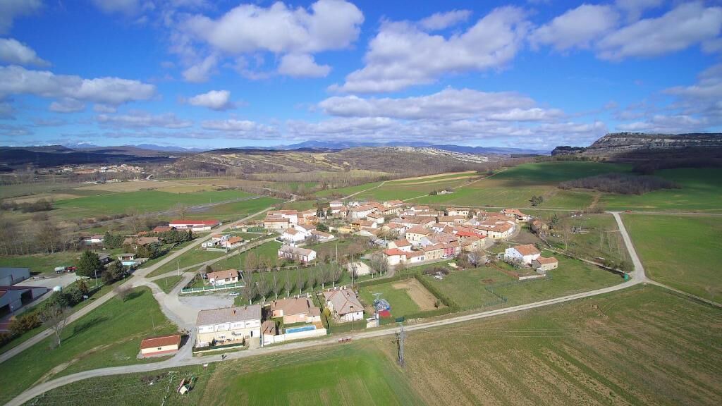 Photo of Outdoor in Mave