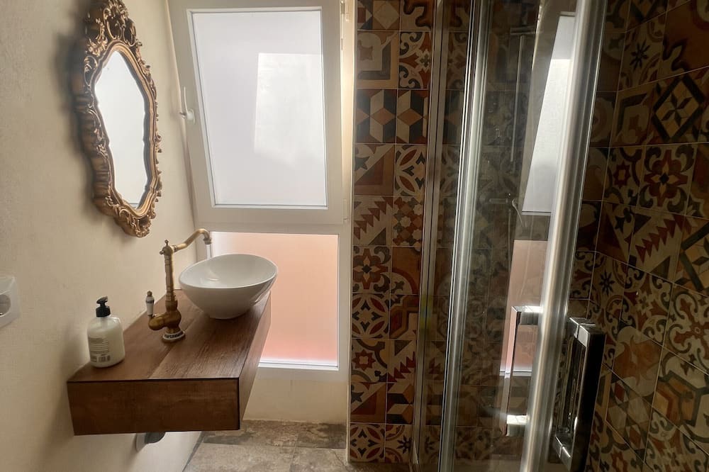 Photo of Bathroom in El Real de la Jara