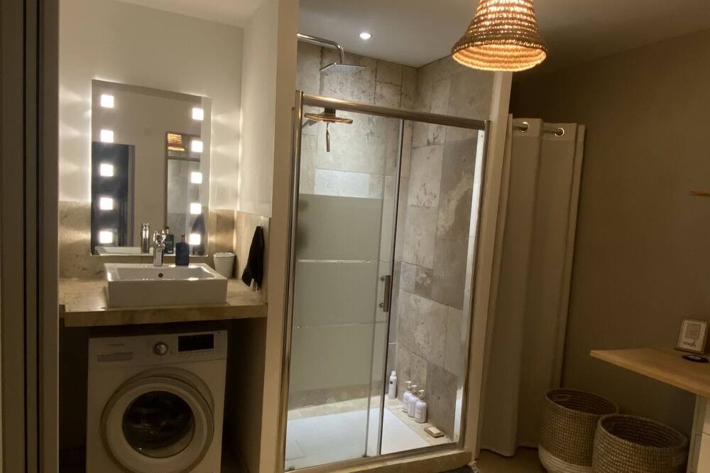Photo of Bathroom in Caveirac